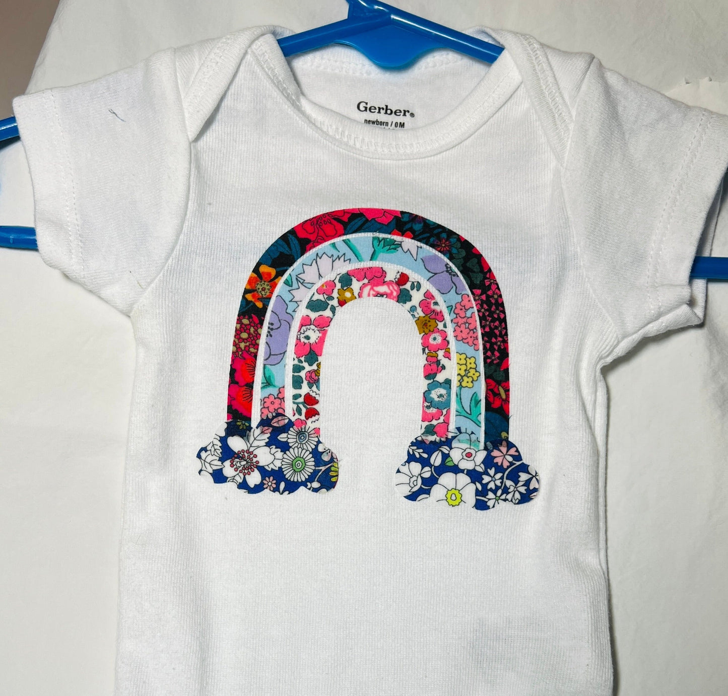 Rainbow Appliques, No sew/ stitchable Iron ons for DIY projects, patchwork quilting, upcycling clothes. baby shower onesie + bib decorating!