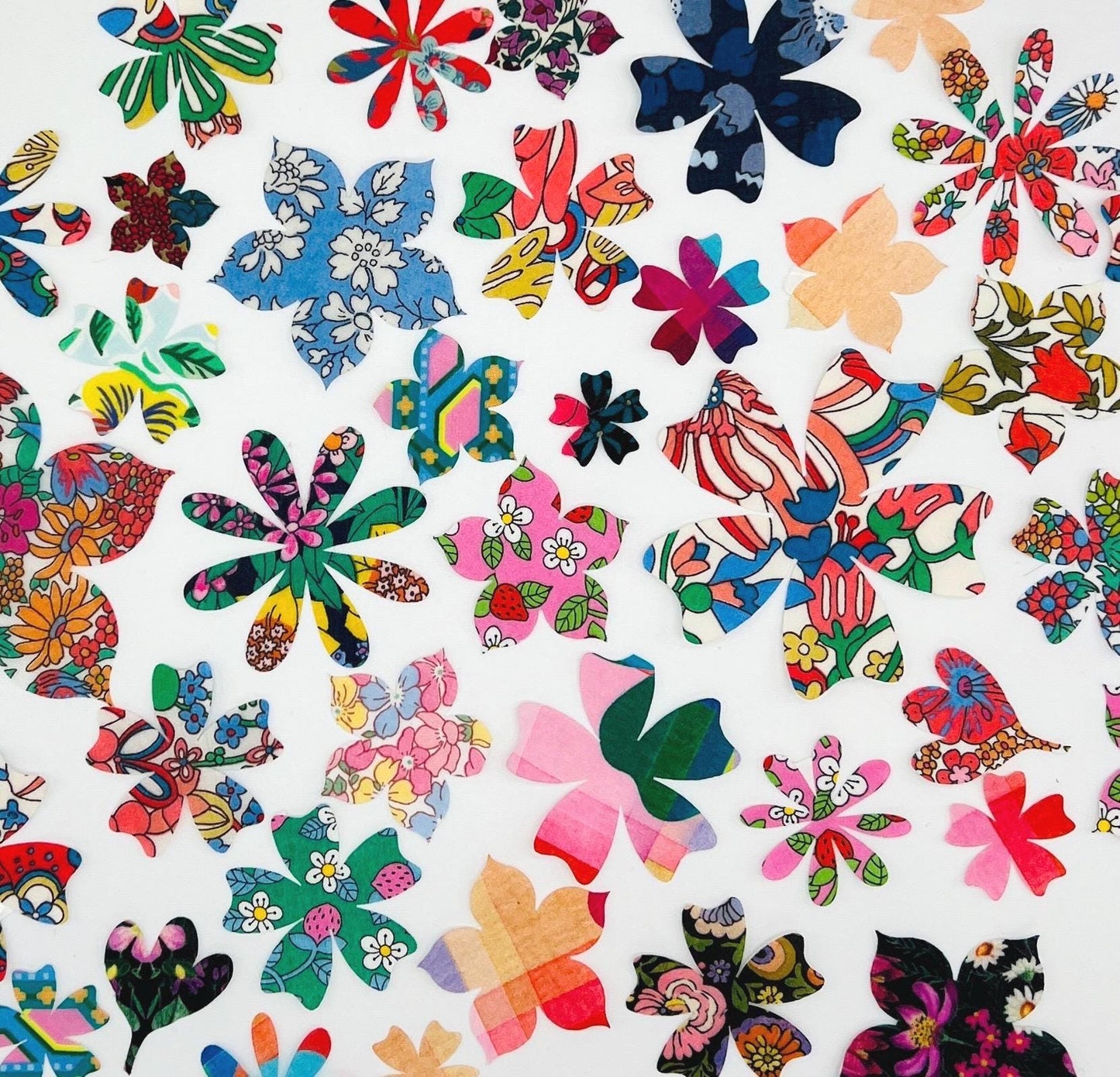 10-50 Vintage-Inspired Flowers Iron-Ons for arts and crafts, patchwork quilting, upcycling clothes, baby shower crafts and more!