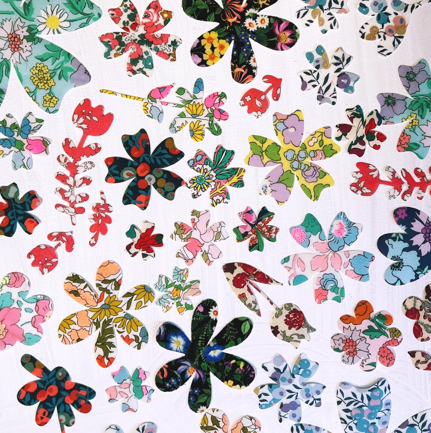 10-50 Vintage-Inspired Flowers Iron-Ons for arts and crafts, patchwork quilting, upcycling clothes, baby shower crafts and more!