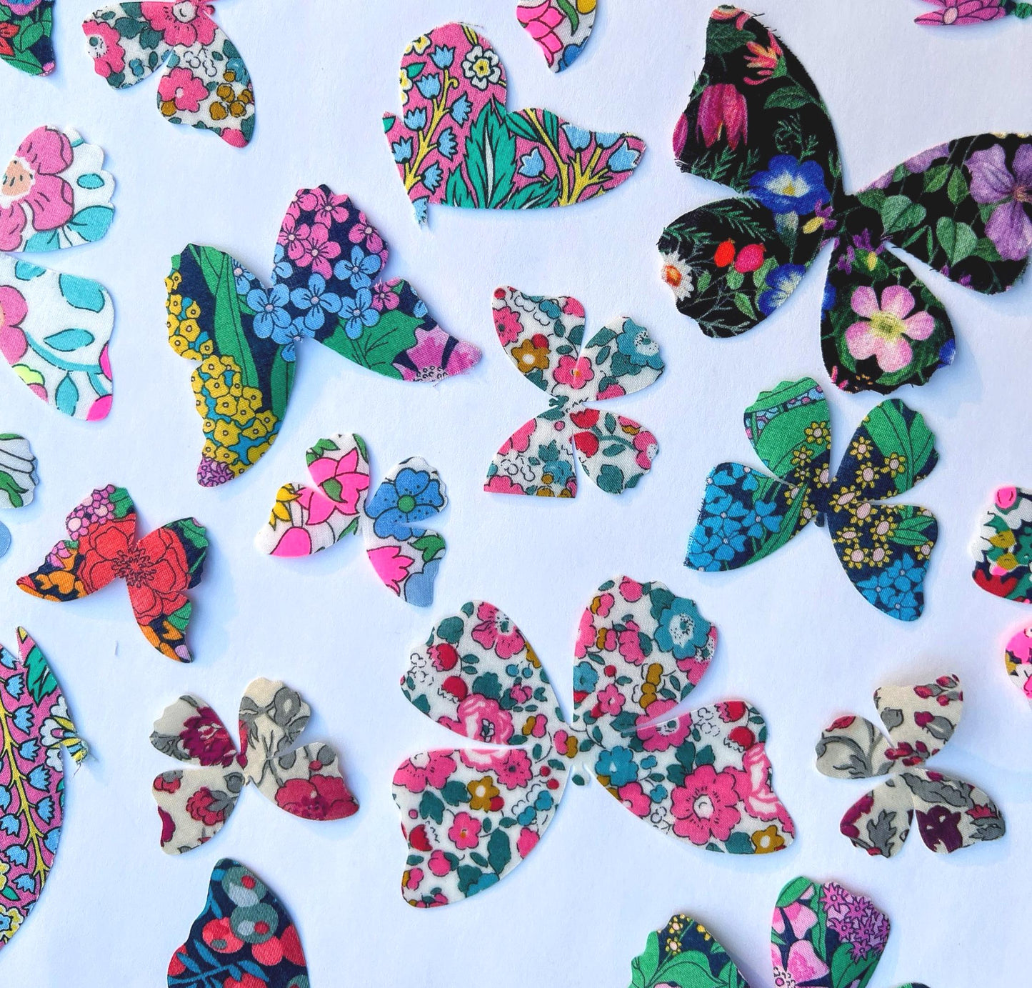 Butterfly Iron-On Appliques in Liberty fabric Grab Bag (10–50) – Quilting, Clothing Repair, Craft Supplies, DIY Crafts, Scrapbooking