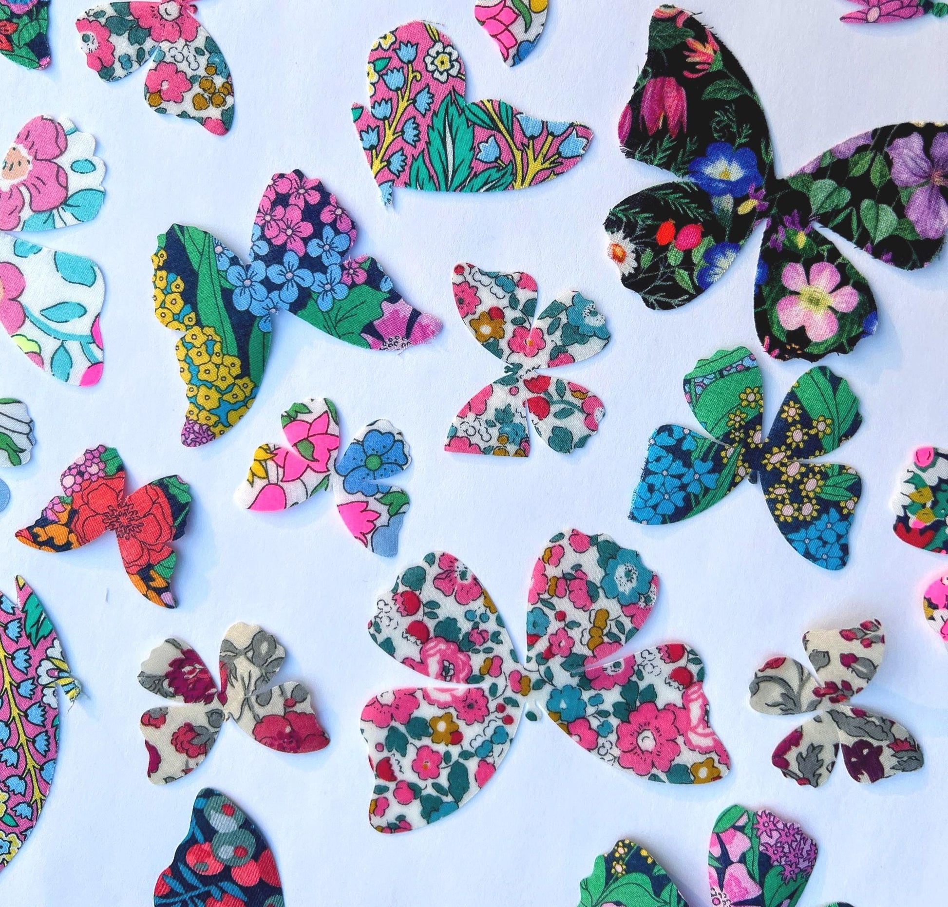 Vintage-Inspired Butterfly Appliqués for Crafts, Upcycling, Quilting, Patchwork and more! In over 70 Liberty of London fabrics
